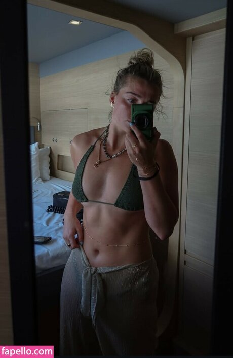 sucking cock onlyfans pornos pics