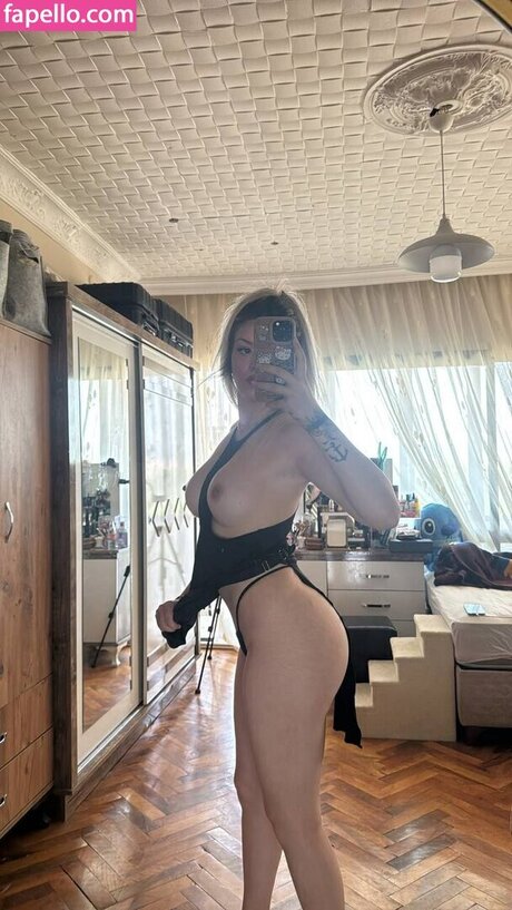 Simge Baranko lu hd pornstar photos