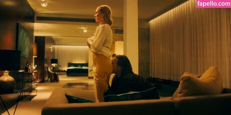 Bella Dayne star top galleries