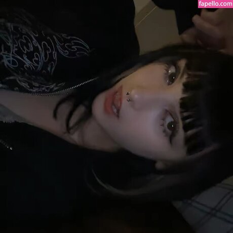 Vynomous pornstar nudes image