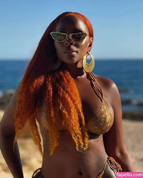 Mary J Blige exclusive actress pictures