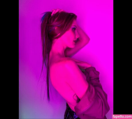 female popular onlyfans beautiful naked photos