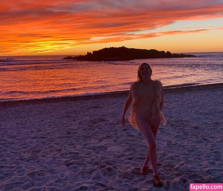 June Diane Raphael nude model photo