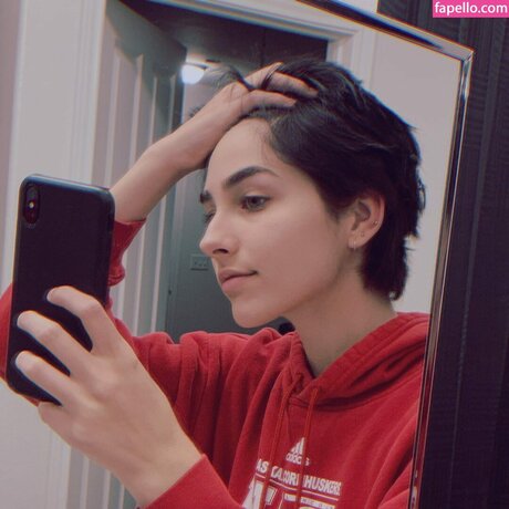 Ohkaylin pretty pornstar photo