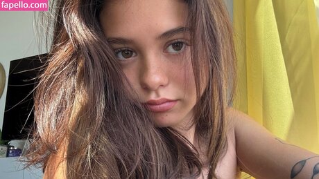 Skylar Martin art model pics