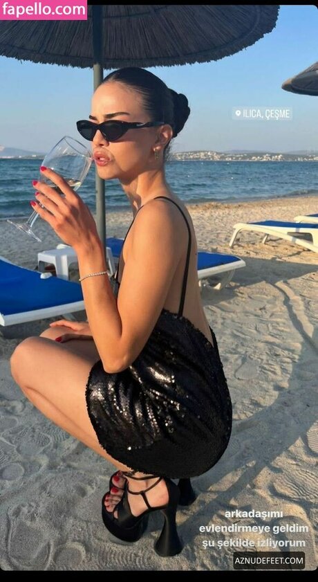 Eyl l Kandemir exclusive model galleries