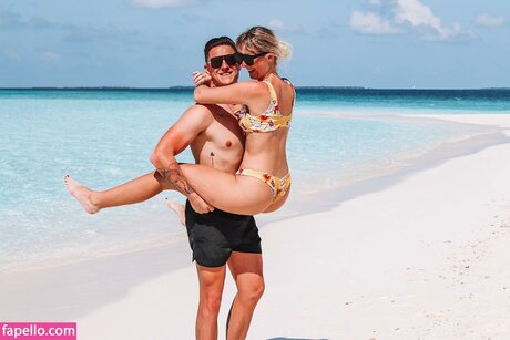 dabbleandtravel model beautiful photos