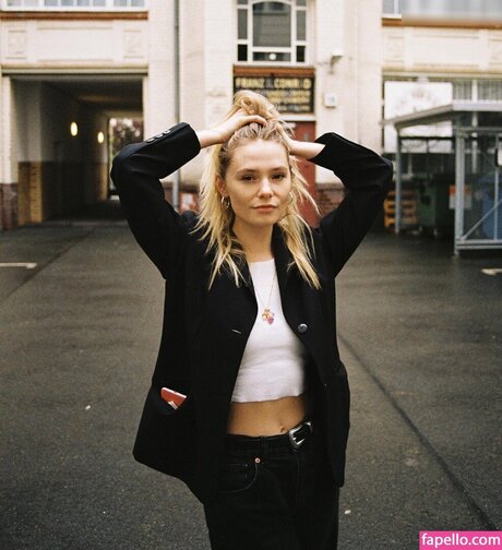 Esther Graf exclusive star gallery