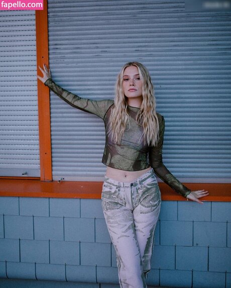 latina feet onlyfans erotic image