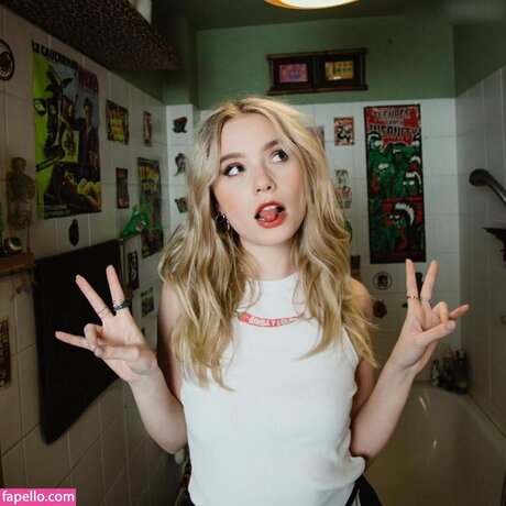 Esther Graf model archive