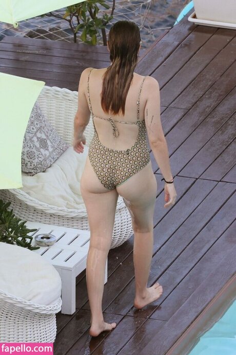 petite milf onlyfans adult pic