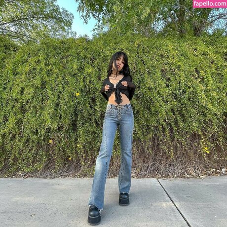 Aislinn Ritchie star sex pics