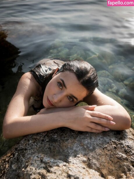 Caylee Cowan star beautiful photos