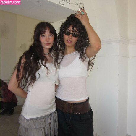 mirror selfie onlyfans nude pics