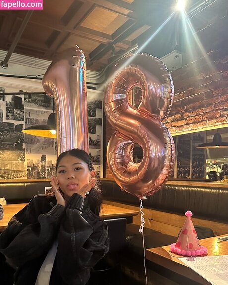 Momona Tamada sexy star pictures