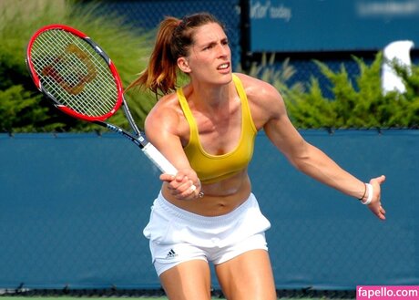 Andrea Petkovic art star photos
