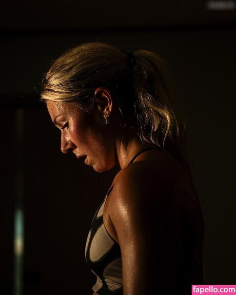 Mikaela Shiffrin star pretty pics