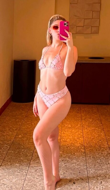 Sabrina Brier free model pic