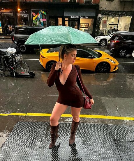 Sabrina Brier star naked photos