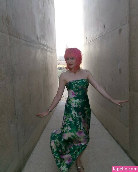 Ava Maybee free star archive