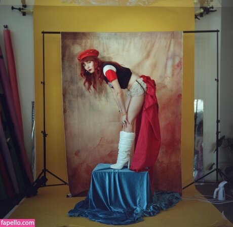 Ava Maybee model erotic photos