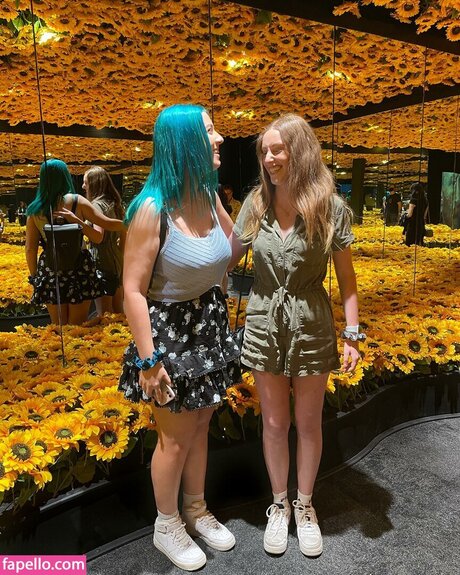 NicsandNacs model free images