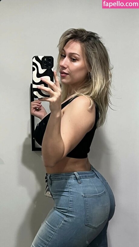 Claire Grimes model beautiful pic