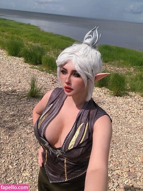 Elena Kyalviyainen hot star photo