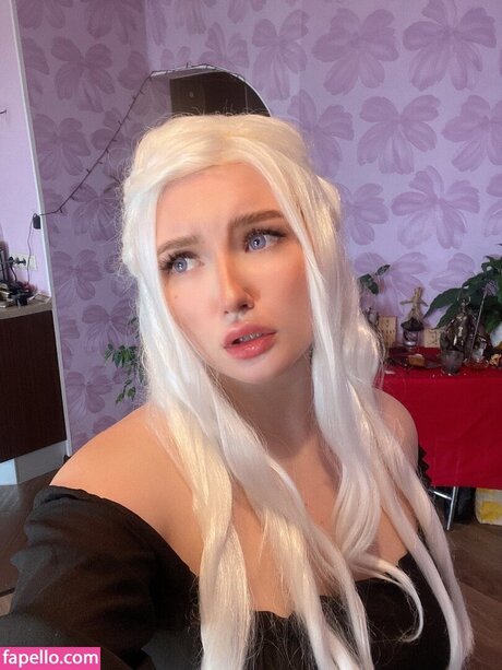 Elena Kyalviyainen beautiful actress photo