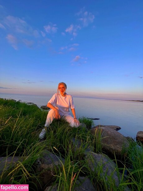 Elena Kyalviyainen erotic model img