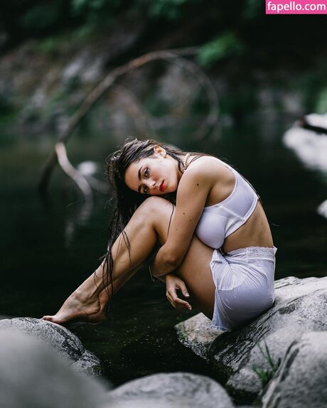 Valerie smth perfect model picture