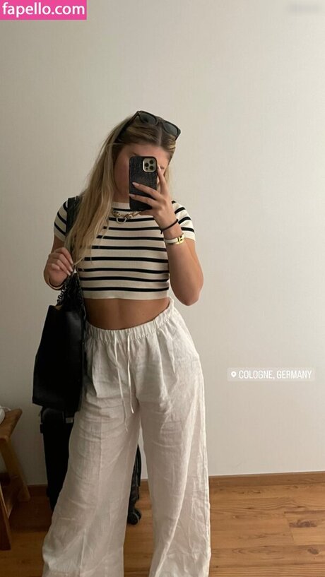 army milf onlyfans beautiful pictures