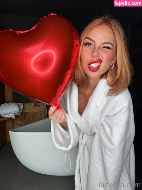 Lucy L3in pornographic star images