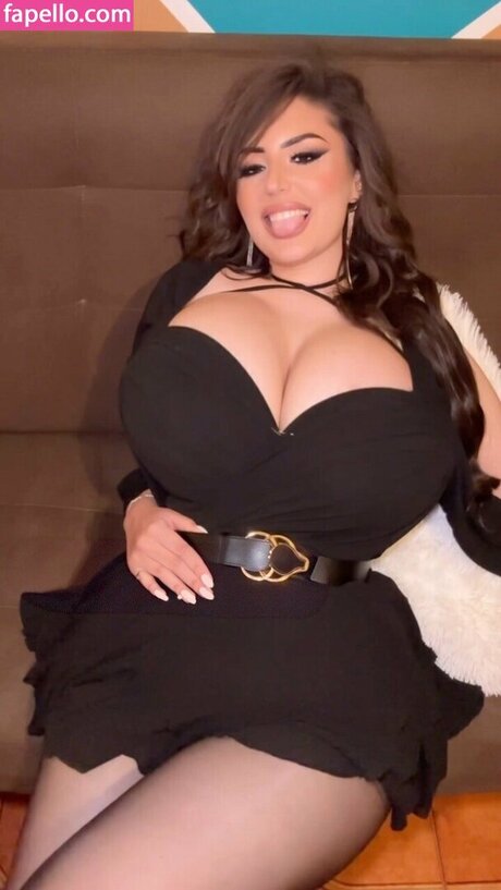 Chiaramazzola90 adult model archive