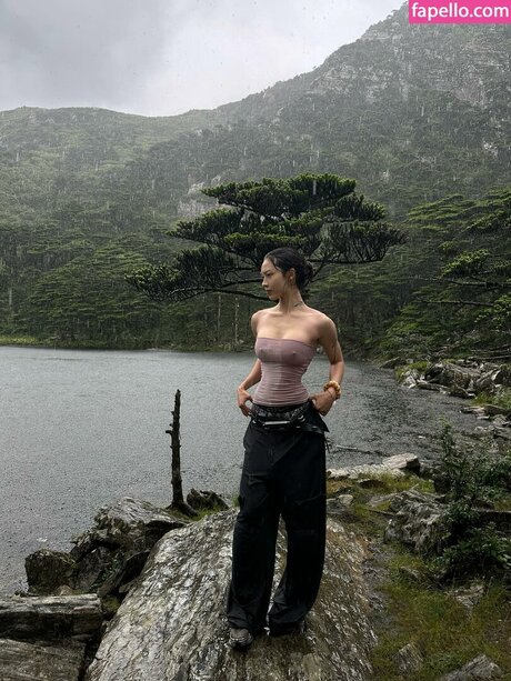 Xiang is high quality pornstar images