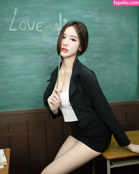 fuji chan model high quality pics