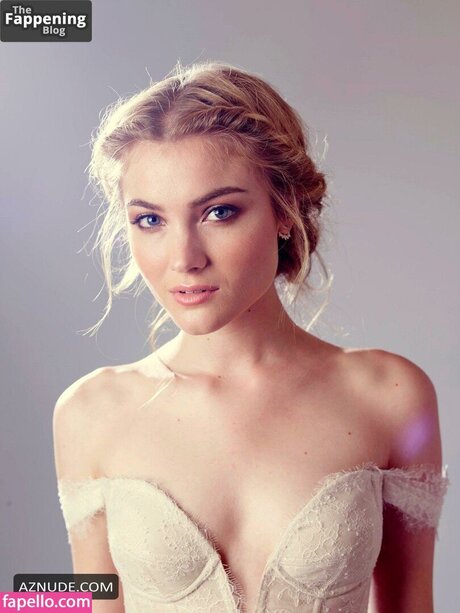 Skyler Samuels nice actress pictures
