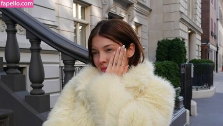 Sofia Gonet sexy actress pics