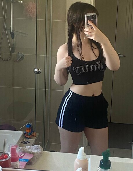 _tinynoob pretty model img