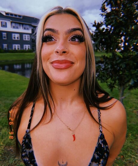 Sirena Linton model art image