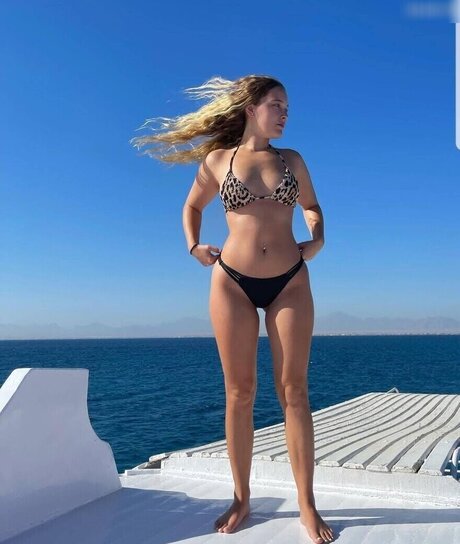 asian bbw onlyfans naked image