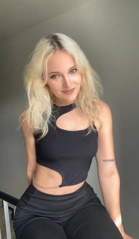 small onlyfans erotic pics