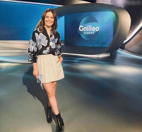 cute shemale onlyfans free porn image