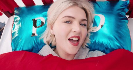 old young lesbian onlyfans erotic pictures