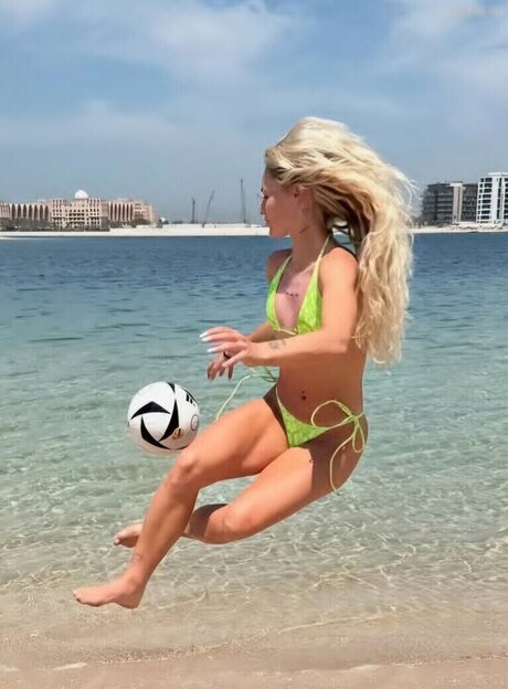 Alisha Lehmann nice model image