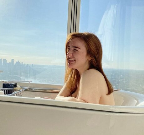 Eleanor Neale star adult photo