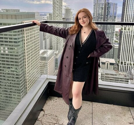 Eleanor Neale pornstar beautiful image