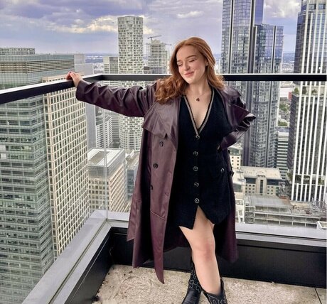 Eleanor Neale model pornographic pictures