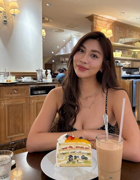 juliexyy model sexy images