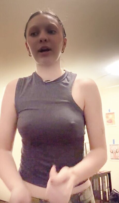 Dylan Troesken model erotic picture